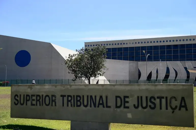 STJ Remove Critério de Renda do HC de Cannabis